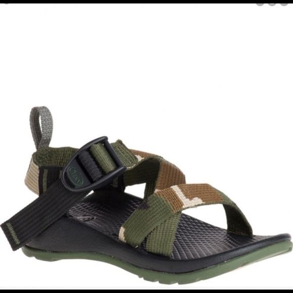 boys chaco sandals